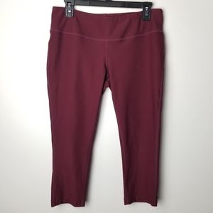 Mondetta deep wine color capri athletic leggings L